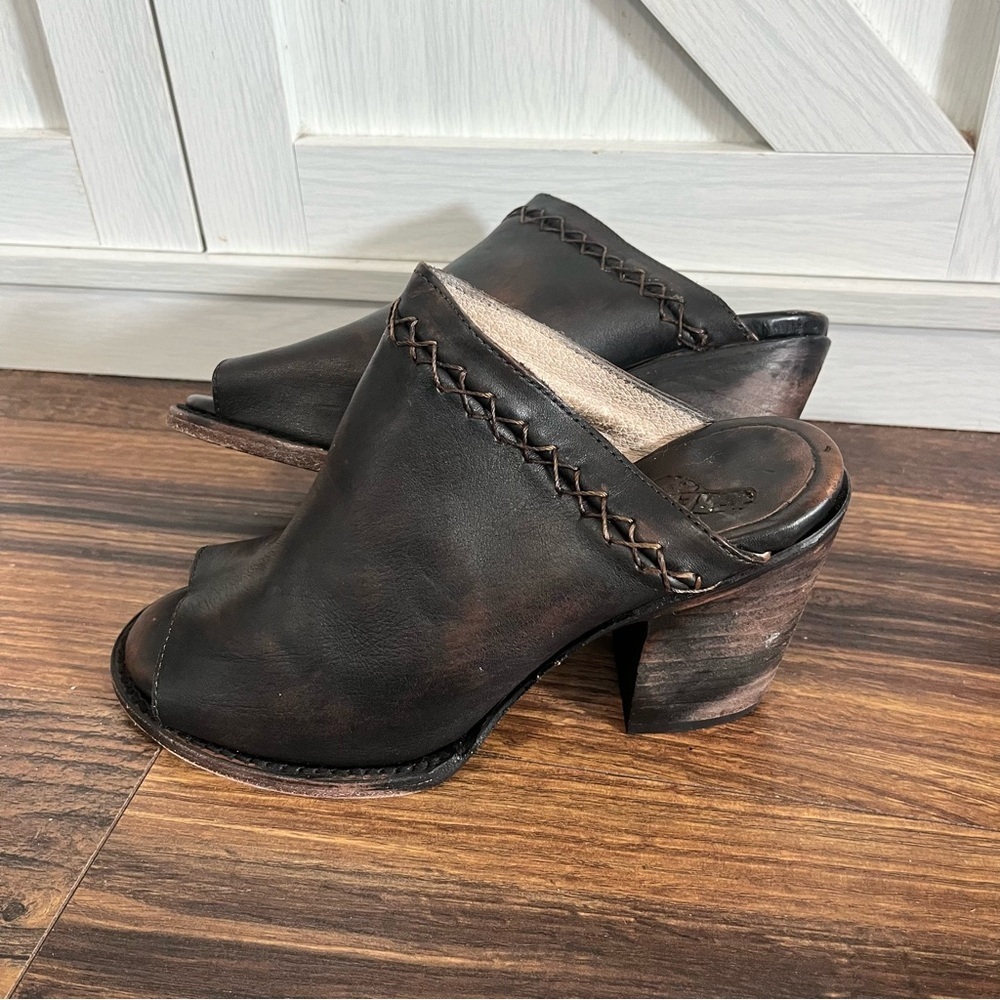 Freebird Bambi / Leather Peep Toe Mule / Heeled Sandal / 7